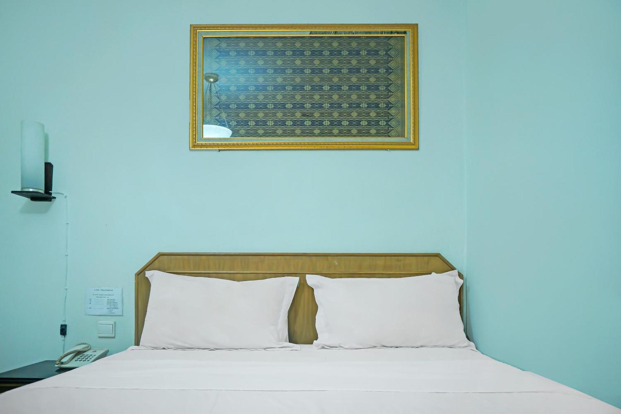 Super Oyo Collection O 92690 Hotel Limas Palembang Exterior foto