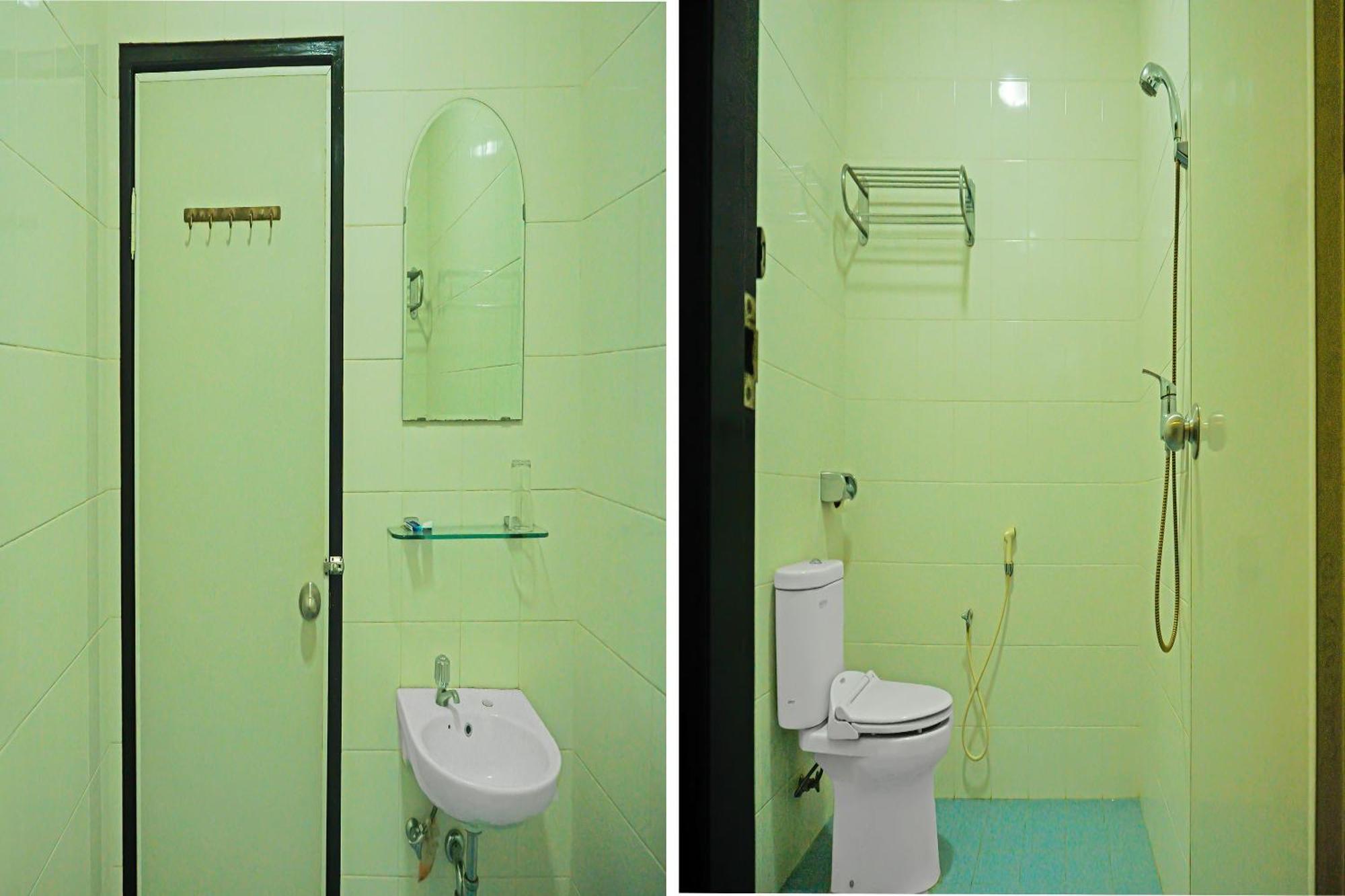 Super Oyo Collection O 92690 Hotel Limas Palembang Exterior foto