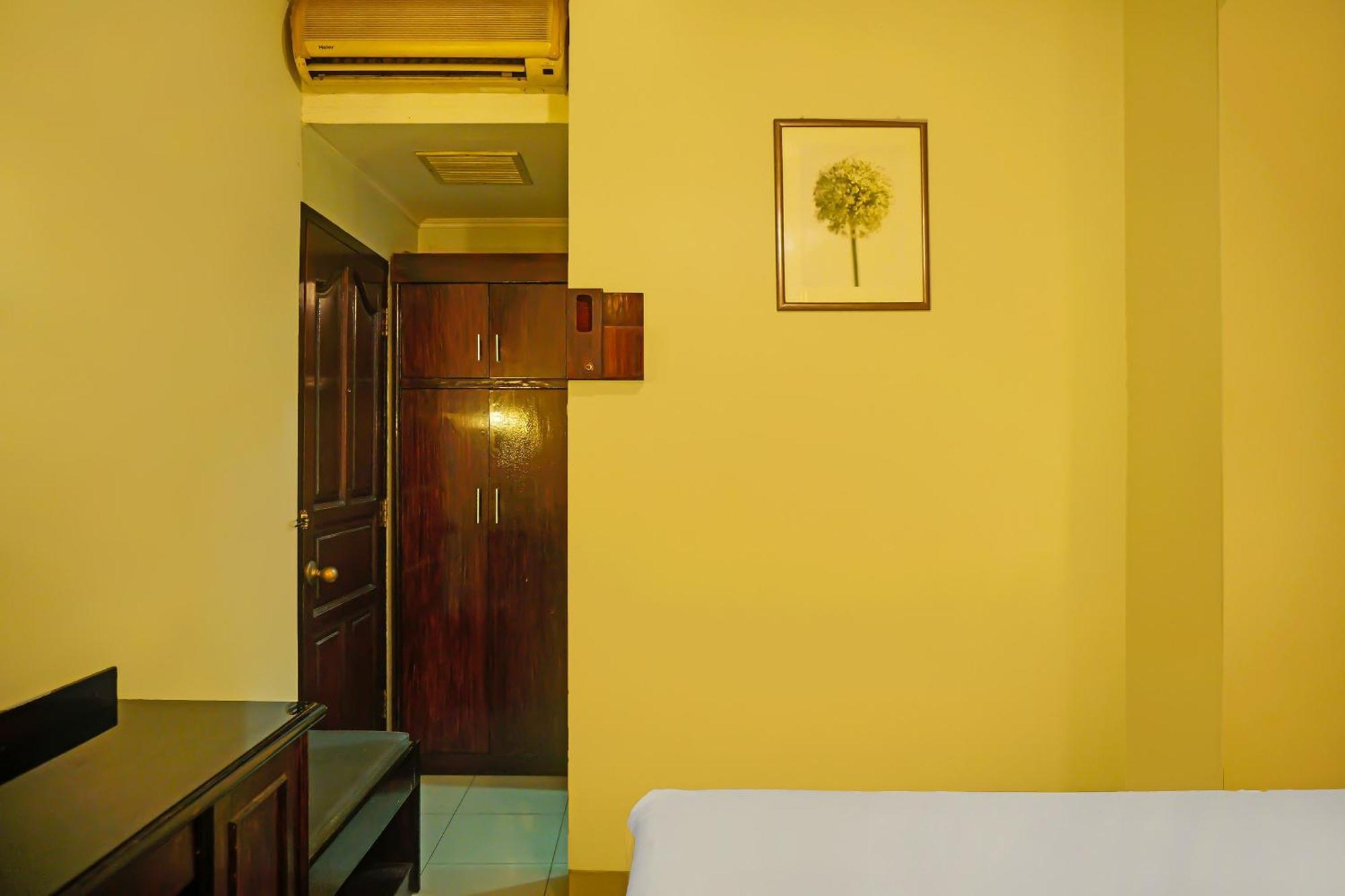 Super Oyo Collection O 92690 Hotel Limas Palembang Exterior foto
